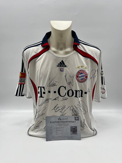 Bayern Munich jersey 2006/2007, team signed, autographed, Adidas COA XL