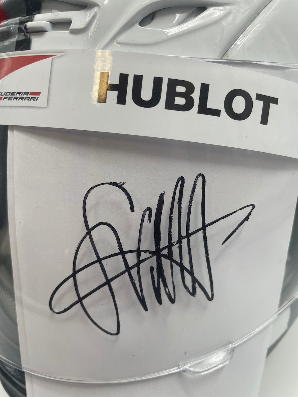 Sebastian Vettel Formula 1 helmet signature and certificate of authenticity 1: 1