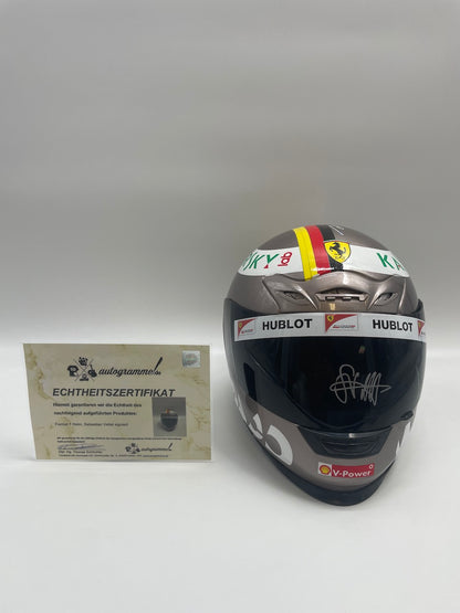 Sebastian Vettel Formula 1 helmet autograph and certificate of authenticity 1: 1