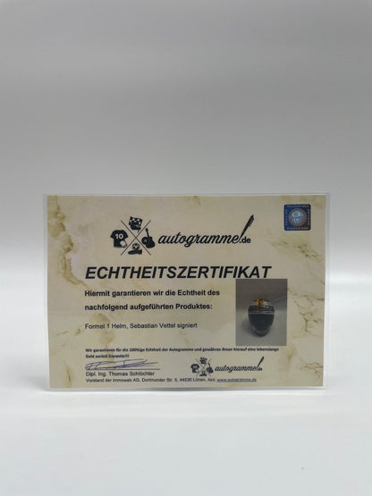 Sebastian Vettel Formula 1 helmet autograph and certificate of authenticity 1: 1