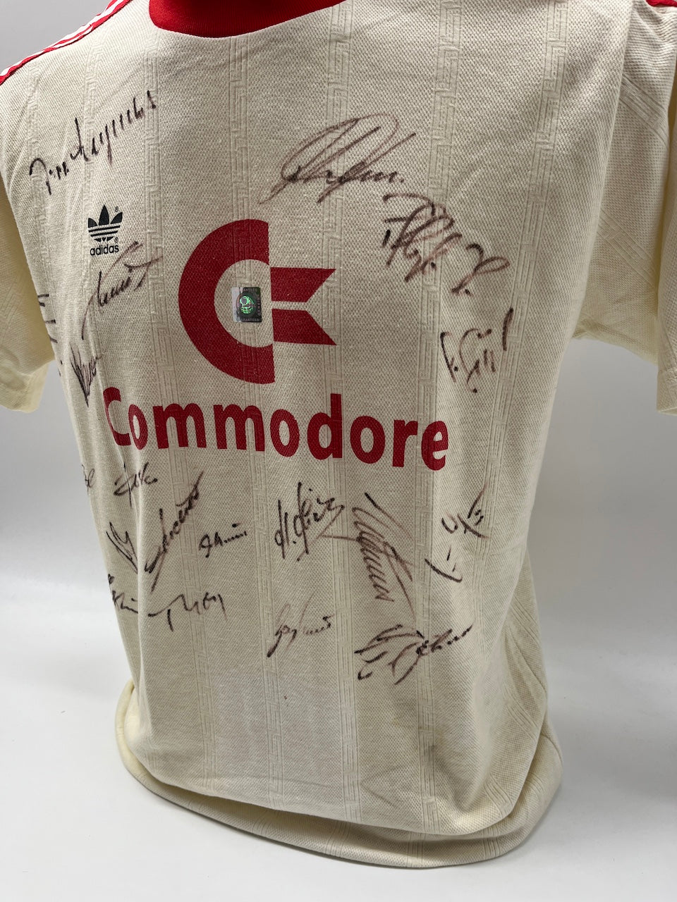 Bayern Munich jersey 1984/1985/1986, team signed, autographed, Adidas size L