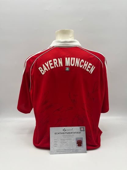 Bayern Munich jersey 2005/2006/2007, team signed, autographed, Adidas, XL