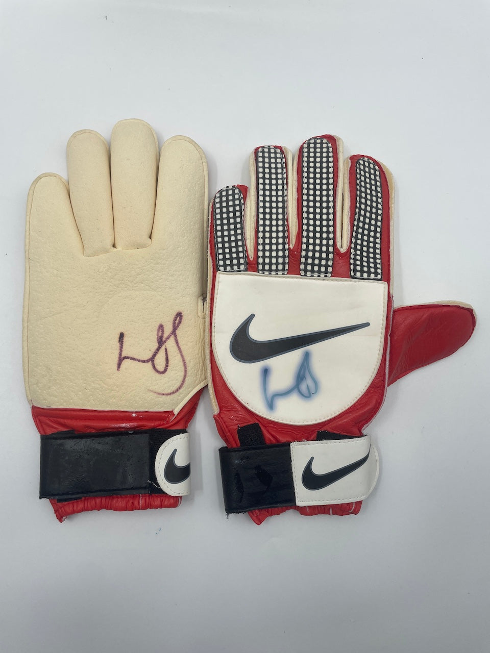 Goalkeeper gloves Stefan Wessels signed autograph Nike New