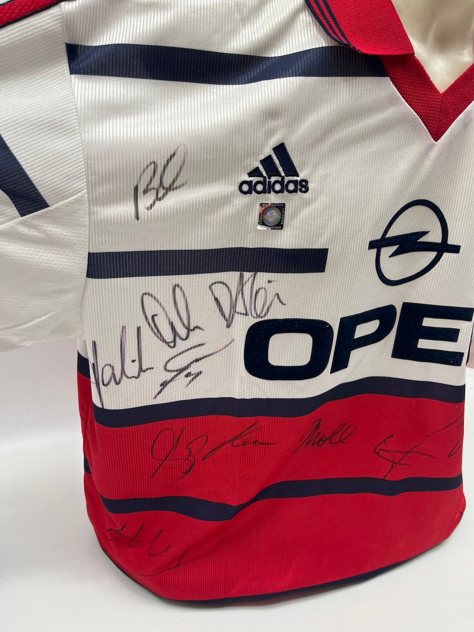 Bayern Munich jersey 1998/1999, team signed, autographed, Adidas XL
