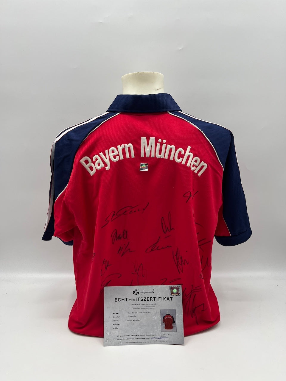 Bayern Munich jersey 1999/2000/2001, team signed, autographed, Adidas COA L