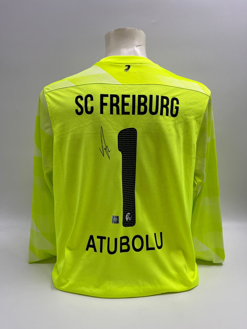 SC Freiburg goalkeeper jersey signed by Noah Atubolu, Nike XL