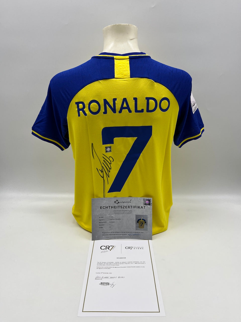 Al Nassr FC jersey signed by Cristiano Ronaldo, autograph COA M