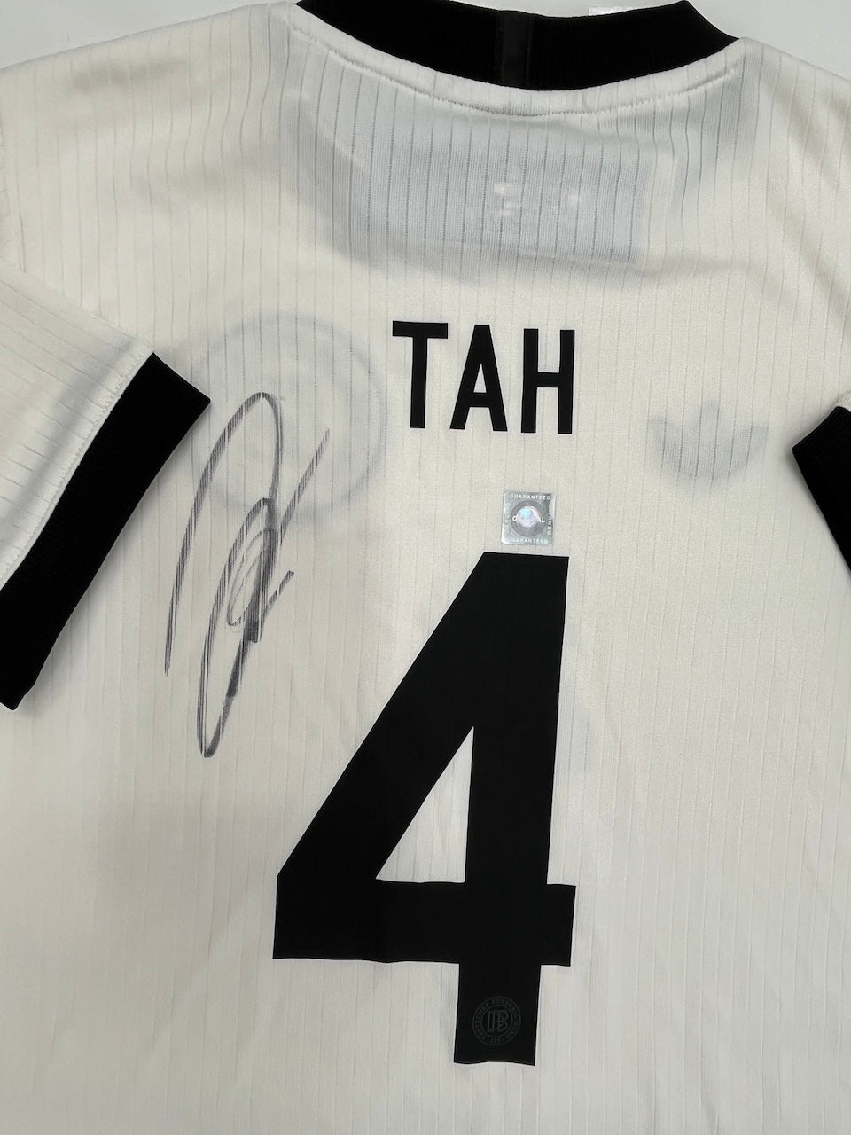 Deutschland Trikot Jonathan Tah signiert im Rahmen DFB COA Adidas 152