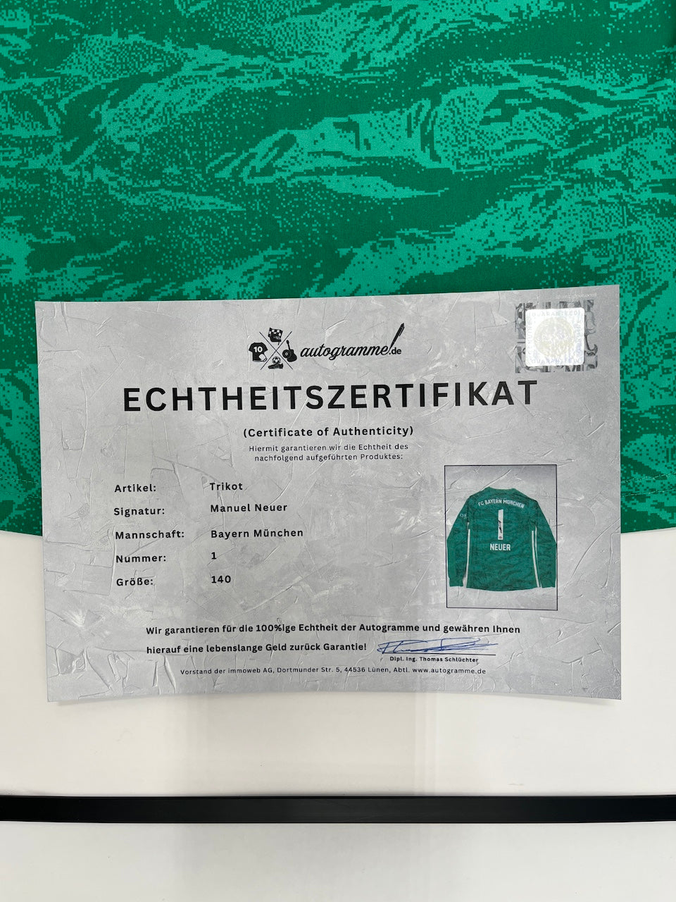 Bayern München Trikot Manuel Neuer signiert im Rahmen COA Adidas 140