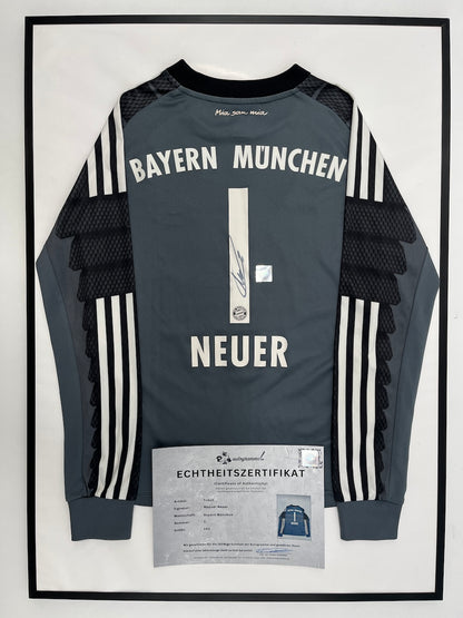 Bayern München Trikot Manuel Neuer signiert im Rahmen COA Adidas neu 140
