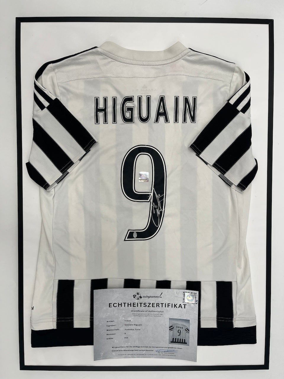 Juventus Turin Trikot Gonzalo Higuain signiert im Rahmen COA 164