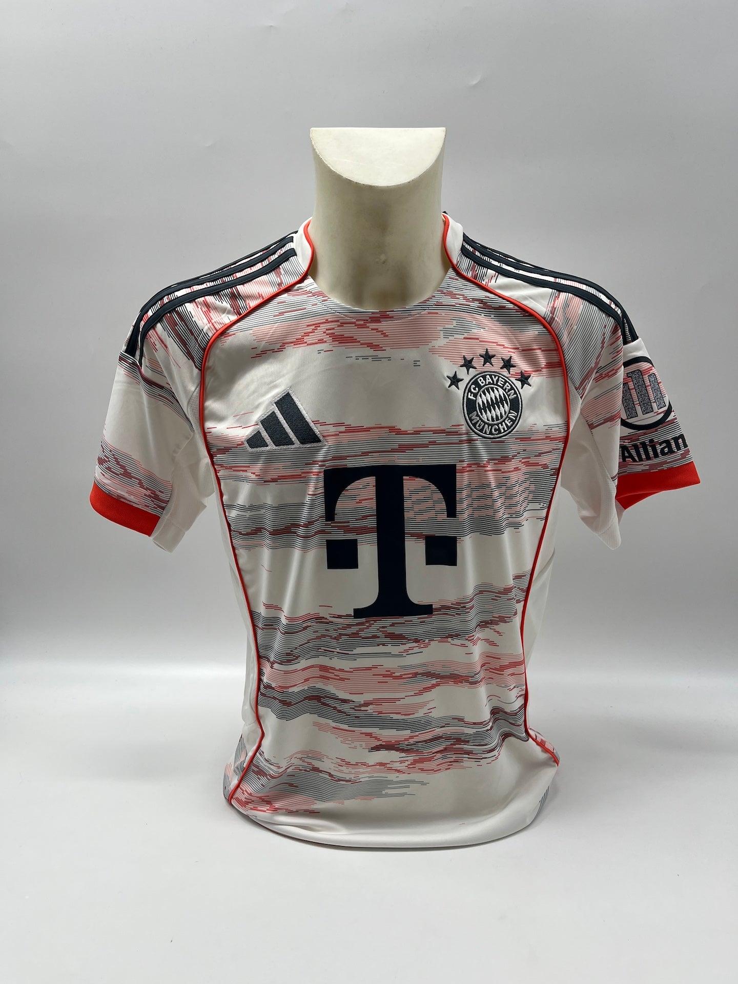 Bayern München Trikot Tom Bischof signiert Autogramm Adidas COA M
