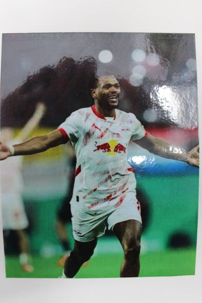 Kapitänsbinde Lois Openda signiert im Rahmen RB Leipzig Autogramm