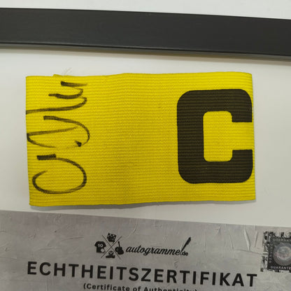 Kapitänsbinde Sebastian Kehl signiert im Rahmen Borussia Dortmund COA