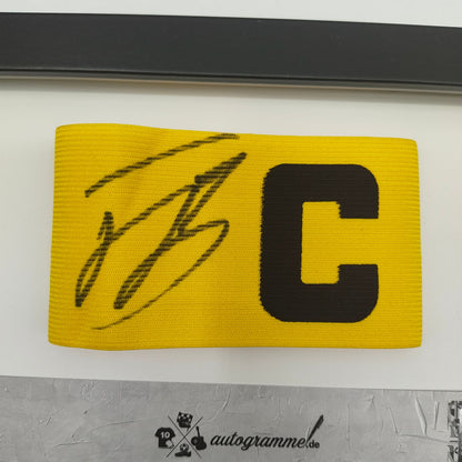 Kapitänsbinde Jobe Bellingham signiert im Rahmen Borussia Dortmund COA Fußball