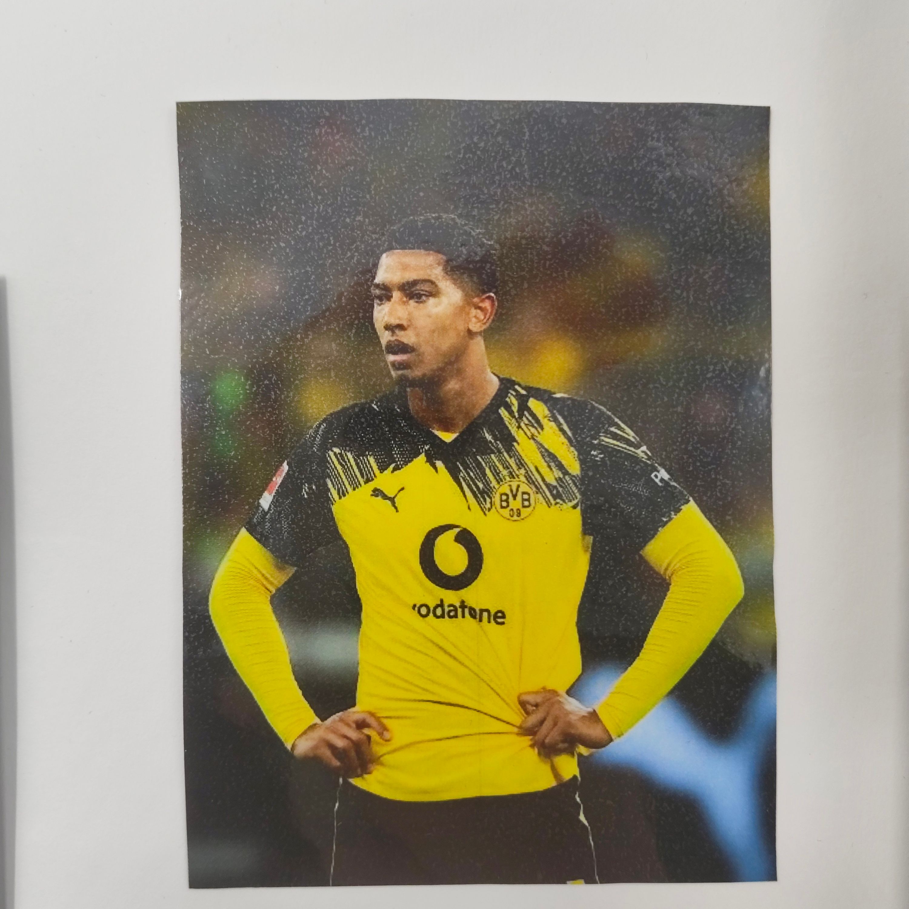 Kapitänsbinde Jobe Bellingham signiert im Rahmen Borussia Dortmund COA Fußball