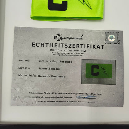 Kapitänsbinde Samuele Inácio signiert im Rahmen Borussia Dortmund COA Fußball
