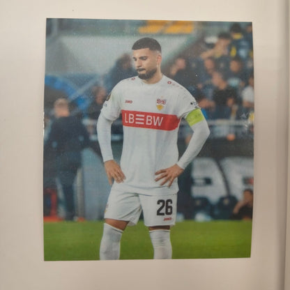 Kapitänsbinde Deniz Undav signiert im Rahmen VFB Stuttgart Fußball Autogramm