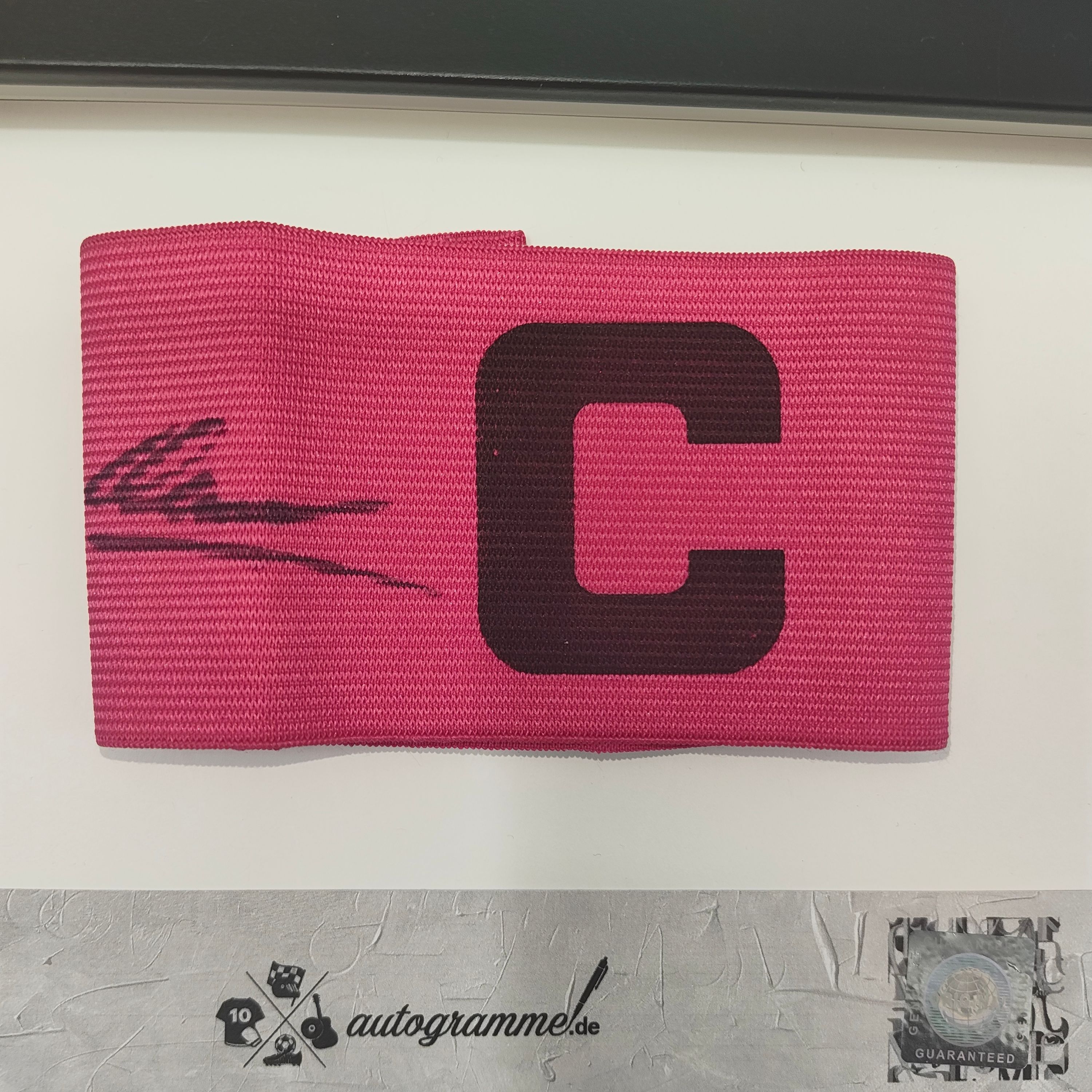 Kapitänsbinde Dani Olmo signiert im Rahmen Spanien Autogramm