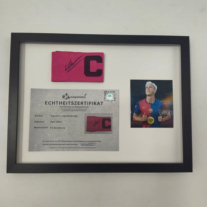 Kapitänsbinde Dani Olmo signiert im Rahmen Spanien Autogramm