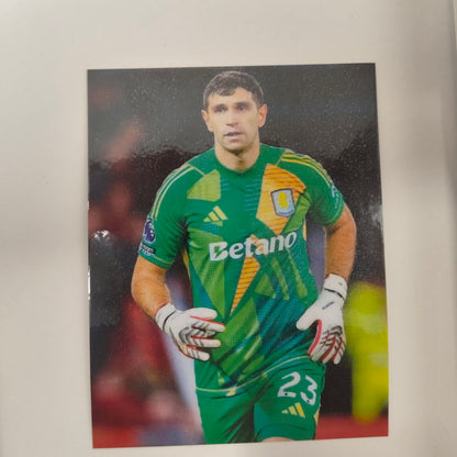Kapitänsbinde Emiliano Martínez signiert im Aston Villa COA orange