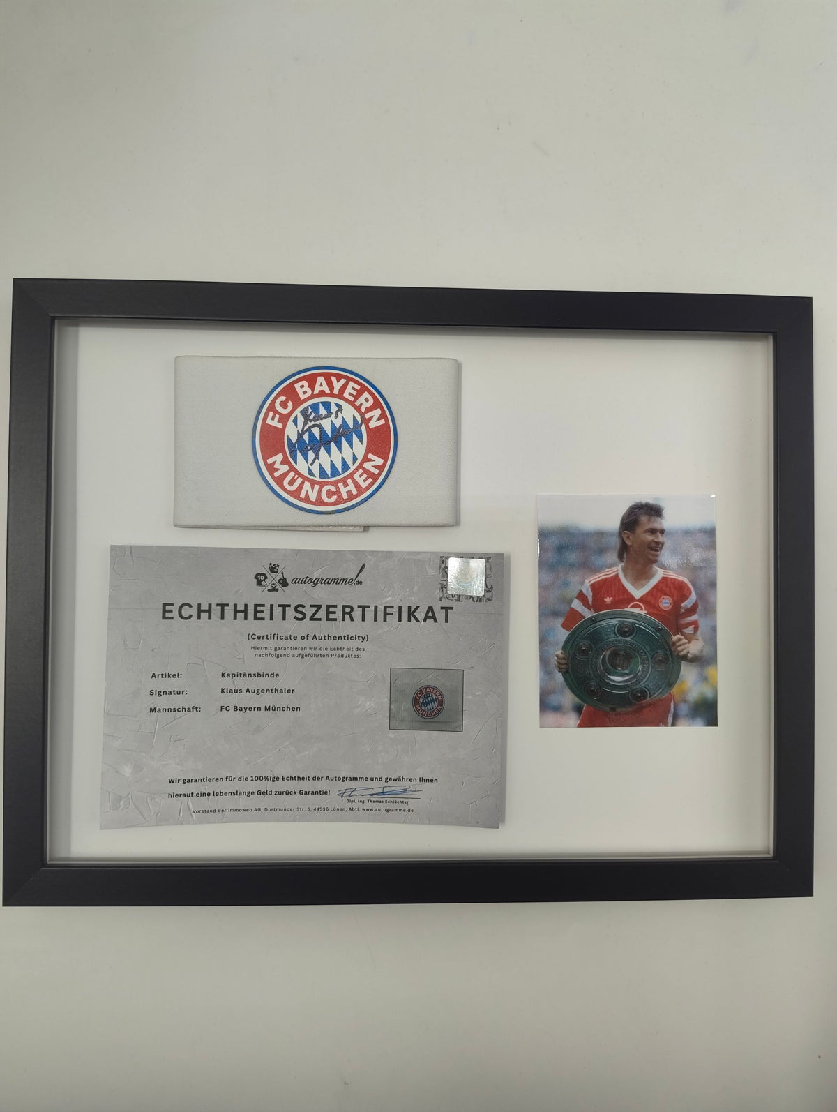 Kapitänsbinde Klaus Augenthaler signiert im Rahmen COA Bayern München Fußball