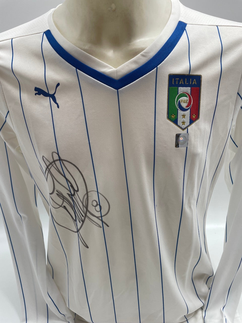 Italy women's shirt Claudio Marchisio signed autograph Puma 40