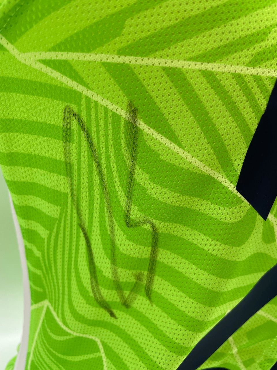 VFL Wolfsburg jersey Ridle Baku signed autograph Bundesliga Adidas M