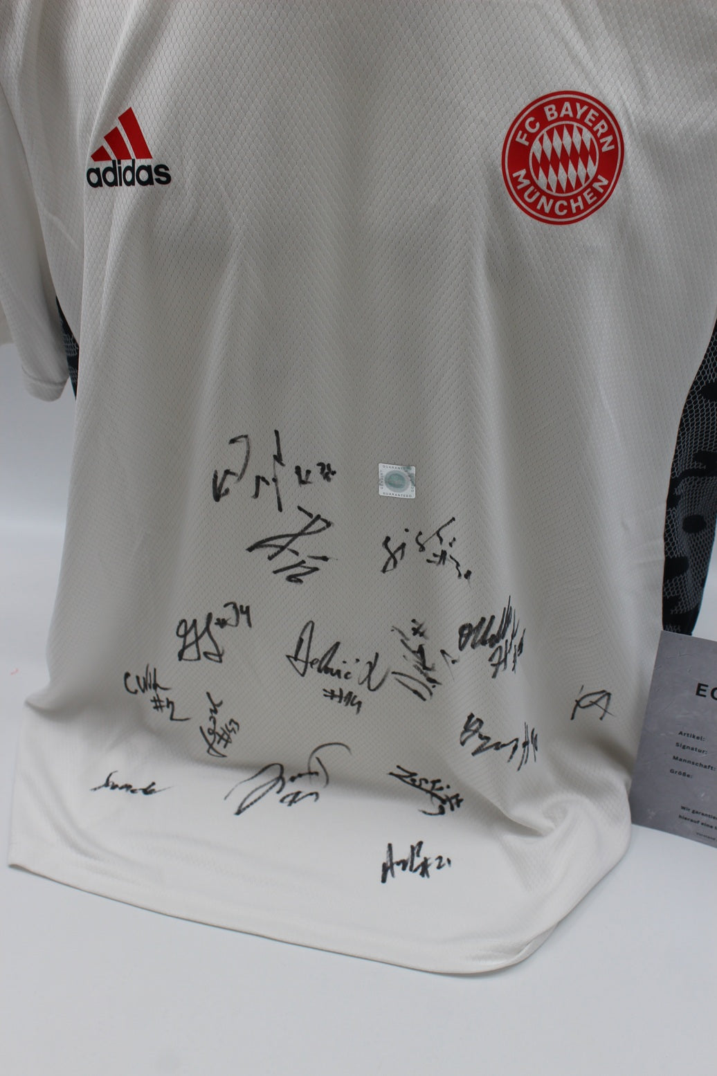 Bayern München Trainingsshirt 2021/2022 Teamsigniert COA Bundesliga Adidas XL