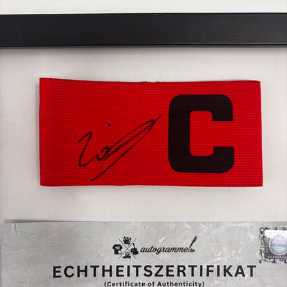 Kapitänsbinde Zaid Tchibara signiert im Rahmen Schalke 04 COA