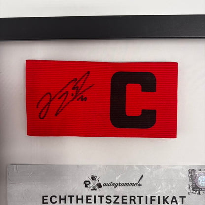 Kapitänsbinde Kevin Müller signiert im Rahmen Schalke 04 COA blau