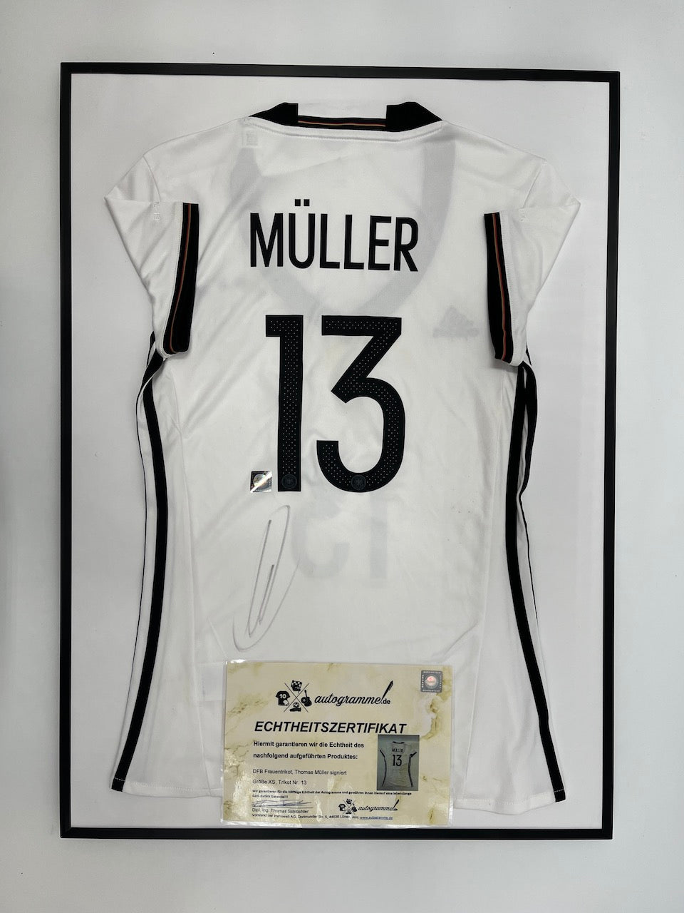 DFB women's jersey Thomas Müller signed in the frame COA Adidas football XS