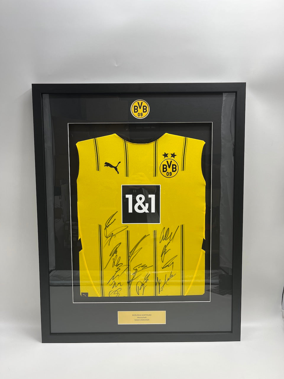 Borussia Dortmund jersey 2024/2025 team signed in the frame Puma BVB