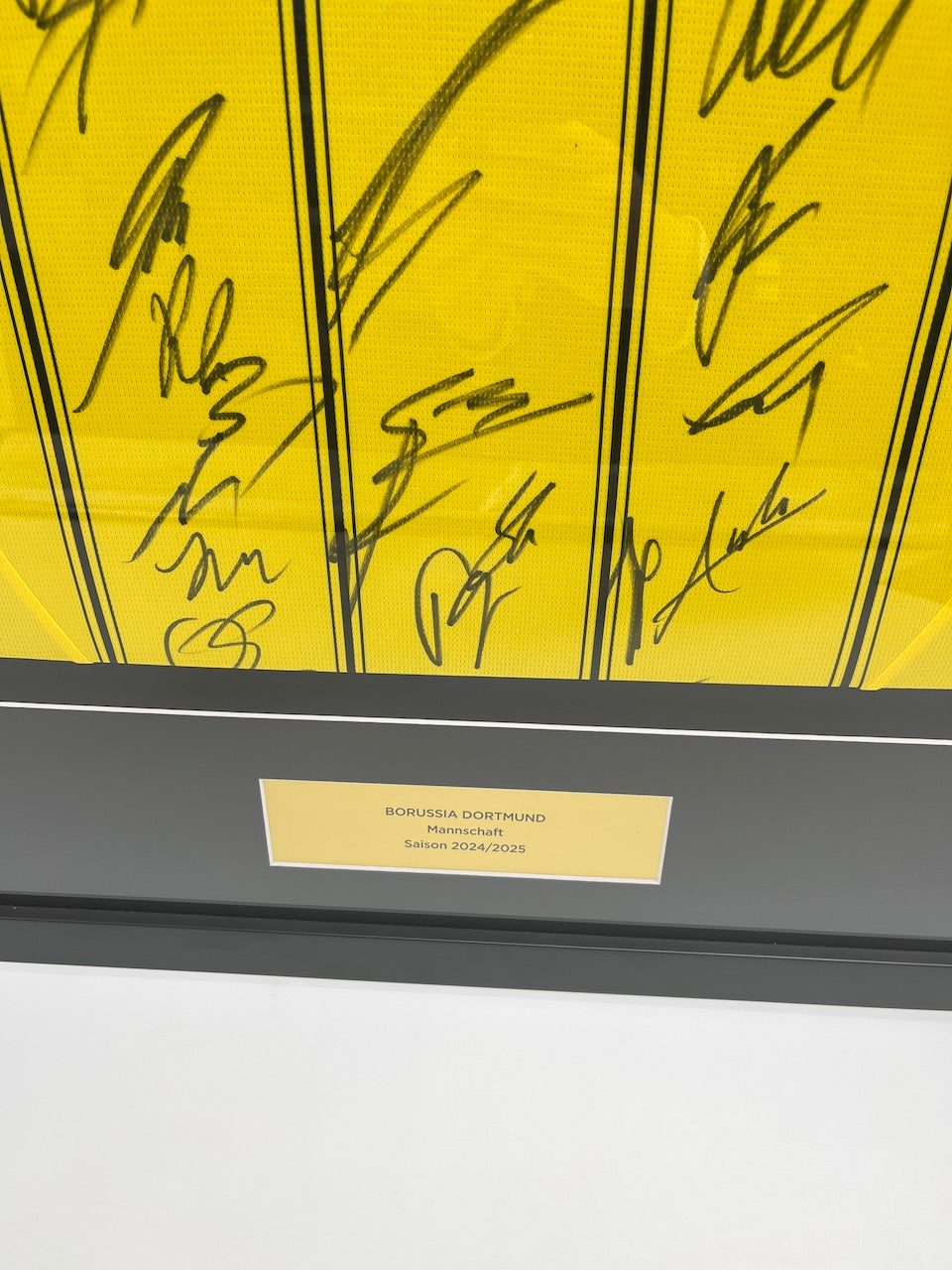 Borussia Dortmund jersey 2024/2025 team signed in the frame Puma BVB