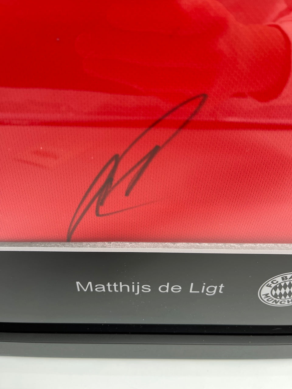 Bayern Munich jersey Matthijs de Ligt signed in frame COA Adidas