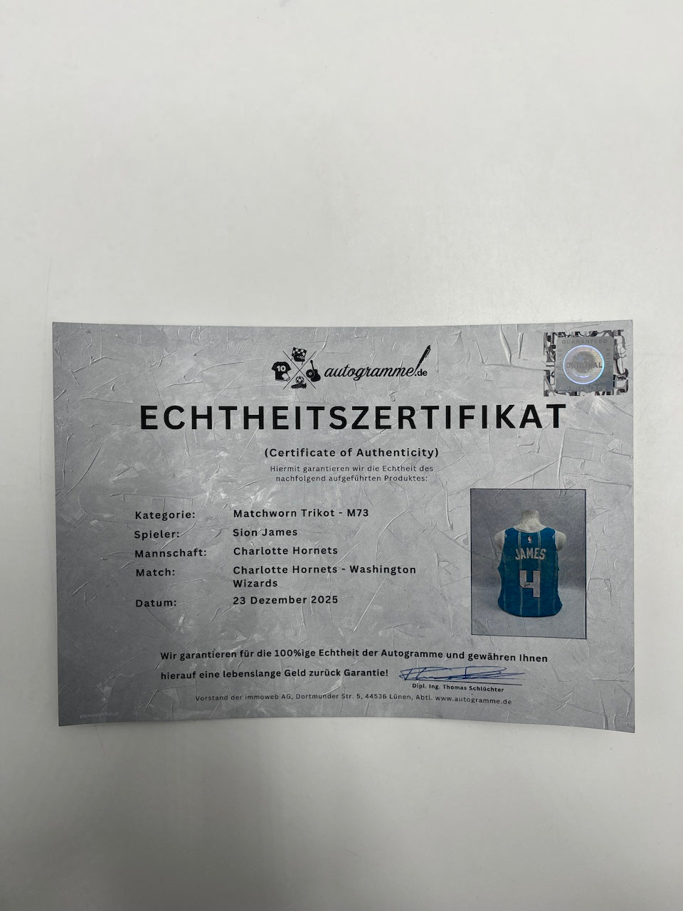 Matchworn Charlotte Hornets Trikot getragen + signiert von Sion James 23.12.2025