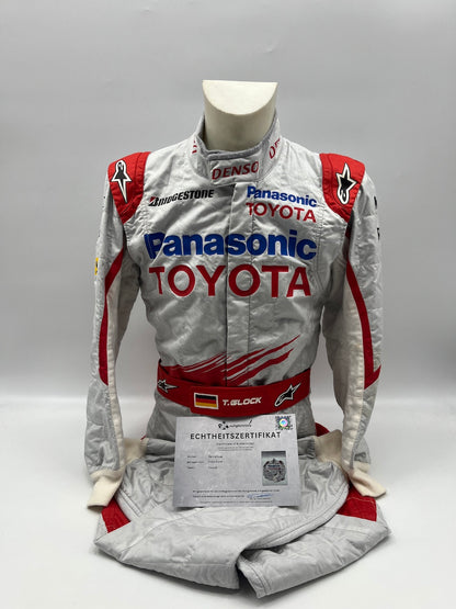 Rennoverall getragen von Timo Glock Formel 1 Toyota COA