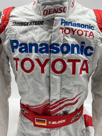 Rennoverall getragen von Timo Glock Formel 1 Toyota COA