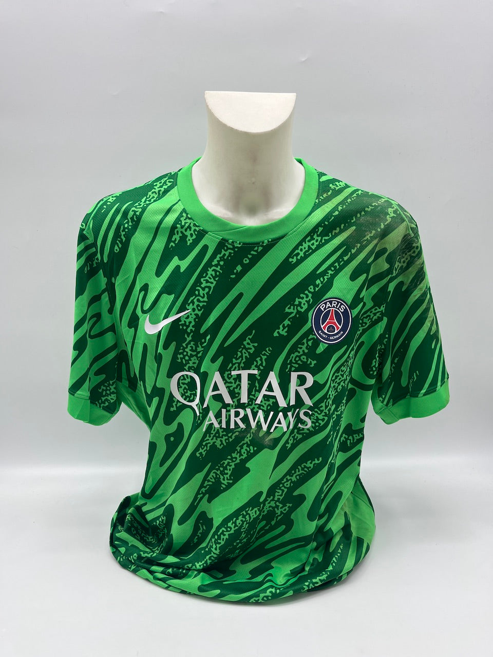 Matchworn Paris Trikot getragen & signiert von Gianluigi Donnarumma 18.01.2025