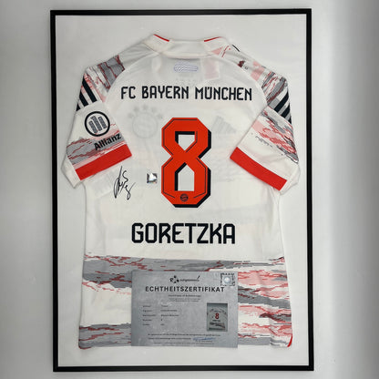 Bayern München Trikot Leon Goretzka signiert im Rahmen COA Adidas 152