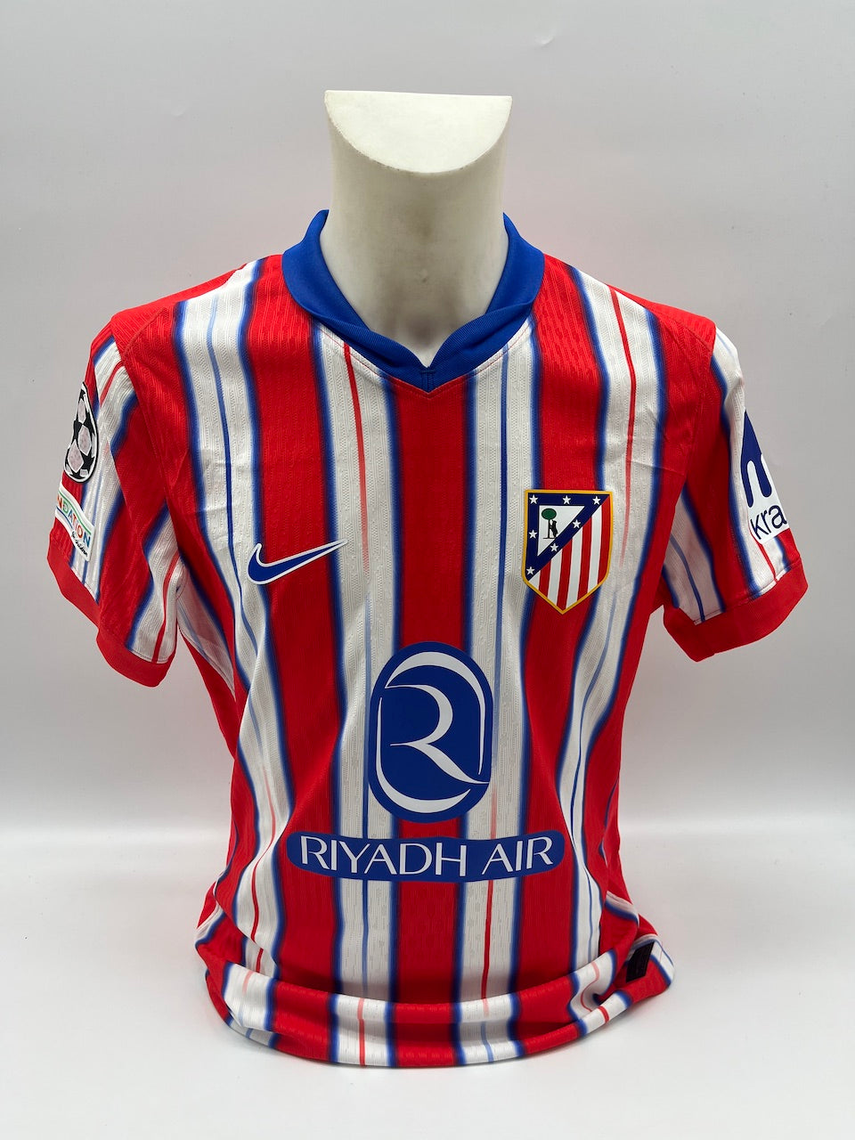 Matchworn AtleticoTrikot getragen & signiert von Robin Le Normand 21.01.2025