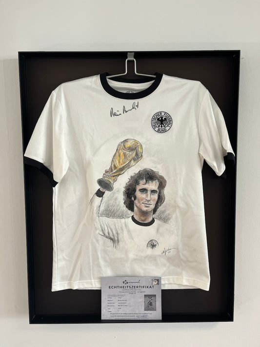 DFB Trikot Portrait Rainer Bonhof handgemalt und signiert im Rahmen L