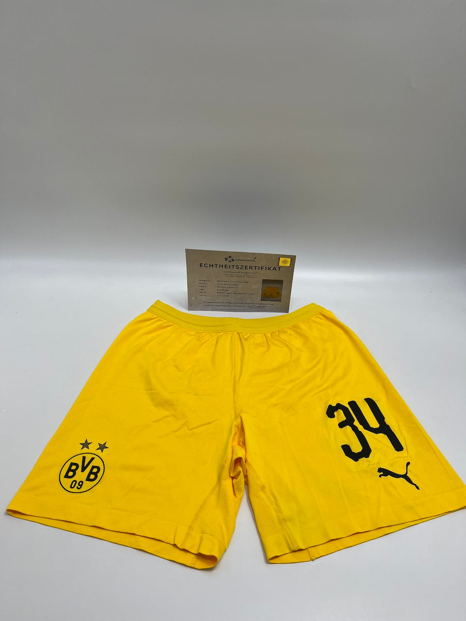 Matchworn Dortmund Trikothose worn by Jacob Bruun Larsen 20.10.2018