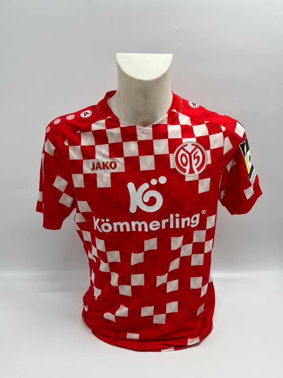 Matchworn Mainz Trikot getragen & signiert von Moritz Jenz 08.02.2025