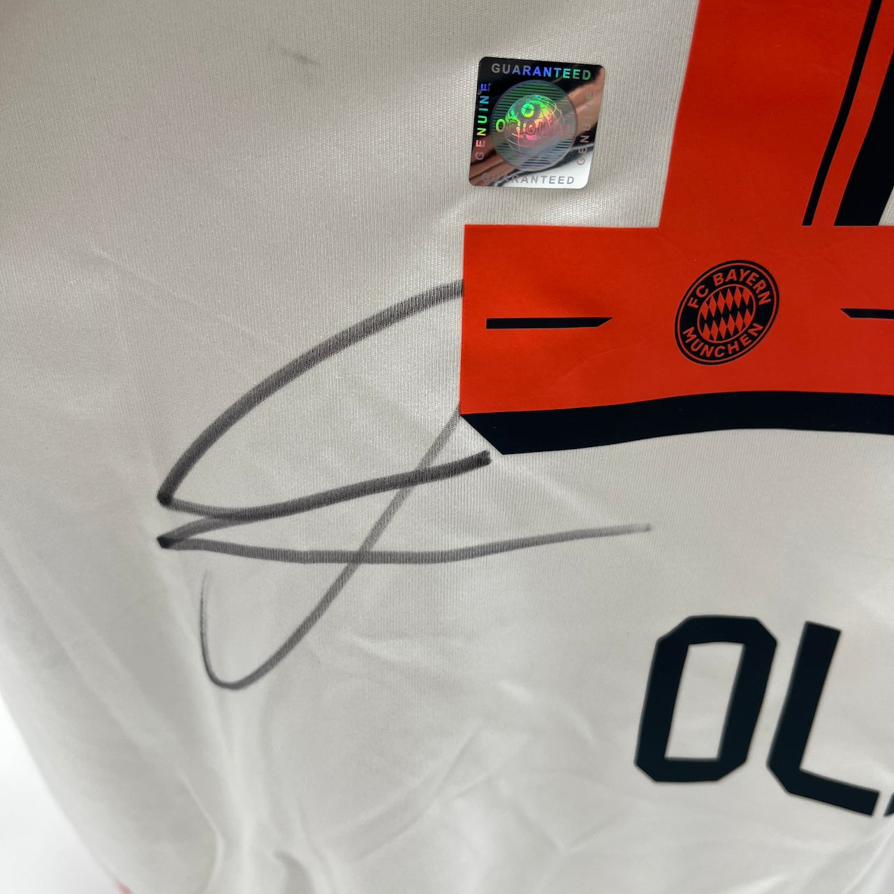 Bayern München Trikot Michael Olise signiert Autogramm Adidas COA L