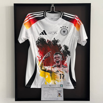 Deutschland Trikot Portrait Florian Wirtz handgemalt und signiert DFB M