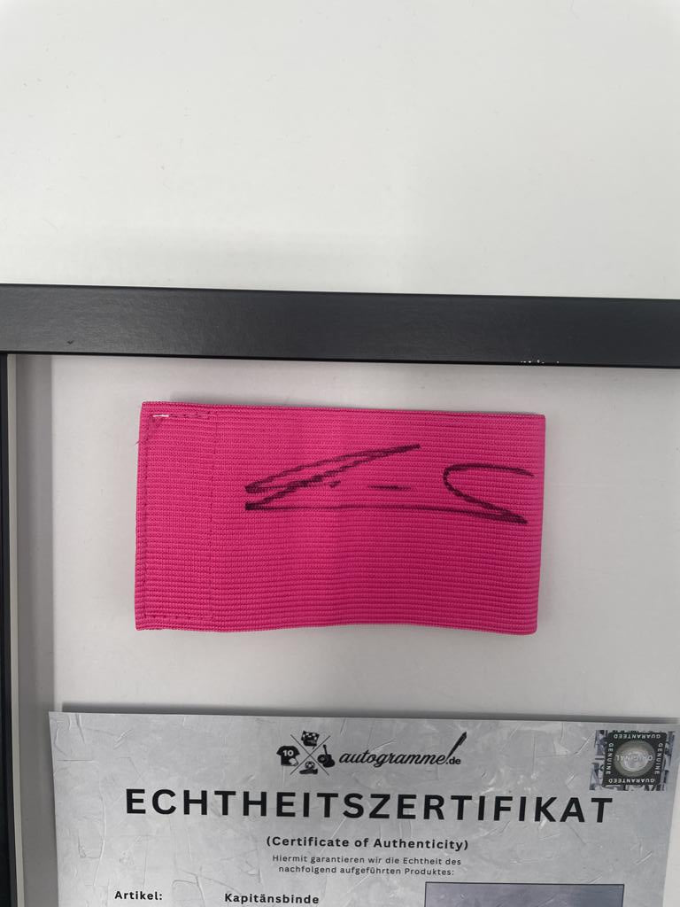 Kapitänsbinde Leroy Sane signiert im Rahmen Galatsaray Istanbul Autogramm