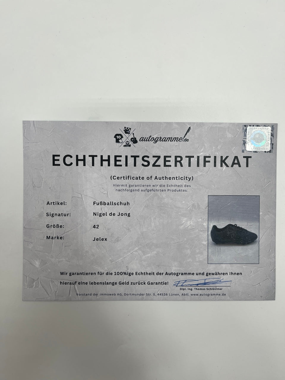 Football shoe Nigel de Jong signed in showcase + lighting autograph COA