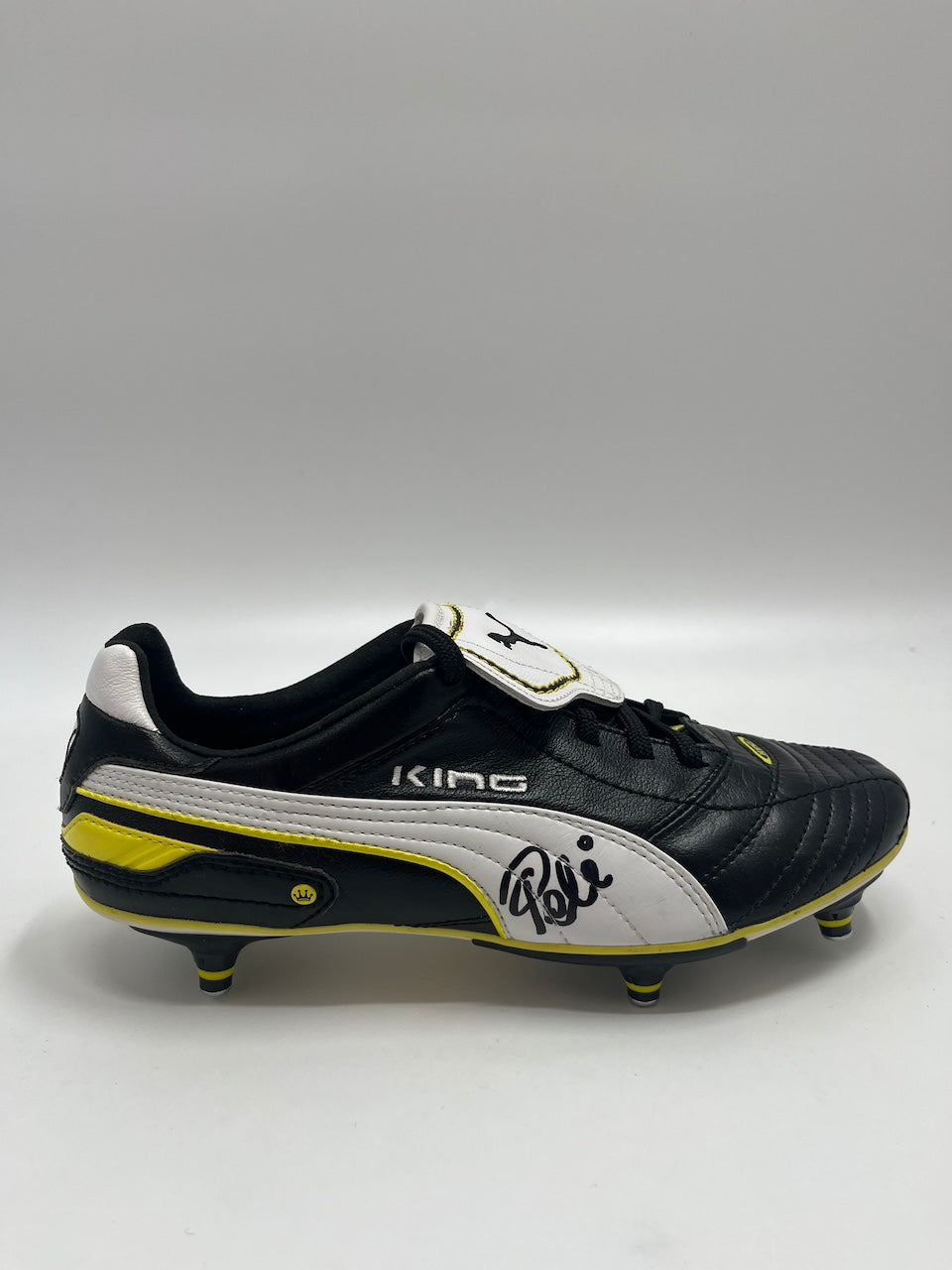 Football shoe Pele signs showmaster Brazil world champion Puma Selecao Coa