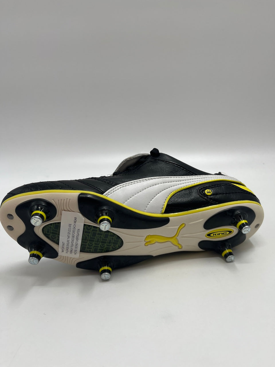 Football shoe Pele signs showmaster Brazil world champion Puma Selecao Coa